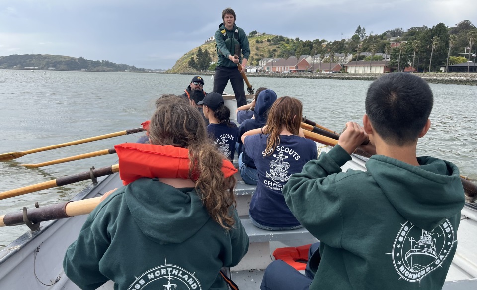 Picture of Sea Scouts pulling